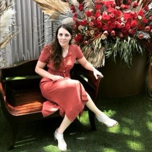 •Button Down Dress•Tied at the Waist•Midi•